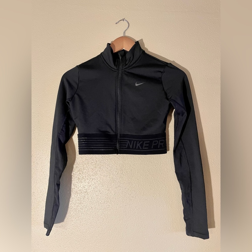 Cropped Dry Fit Jacket